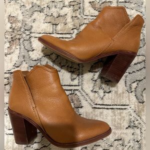 Dolce Vita Booties - brown leather size 8